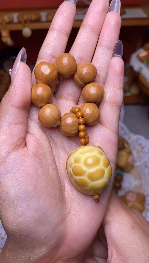 把件猴头核桃全品无暇屁桃➕大富甲手捻