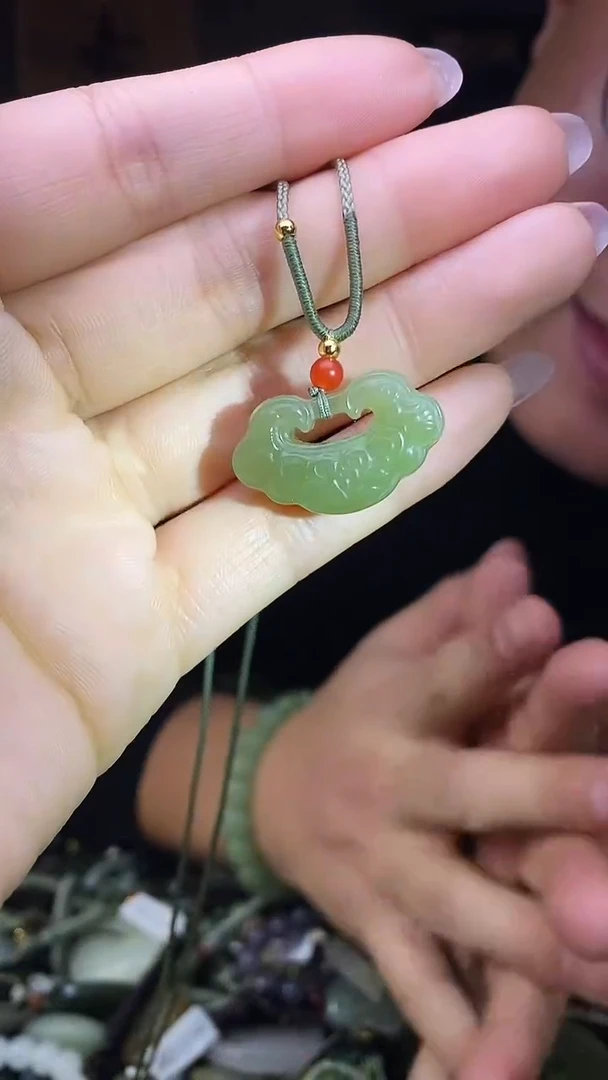颈饰未镶嵌和田玉多样性发货，拍一发一
