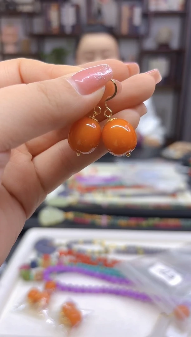 【闪购商品】蜜蜡耳饰14K金镶嵌耳勾E72