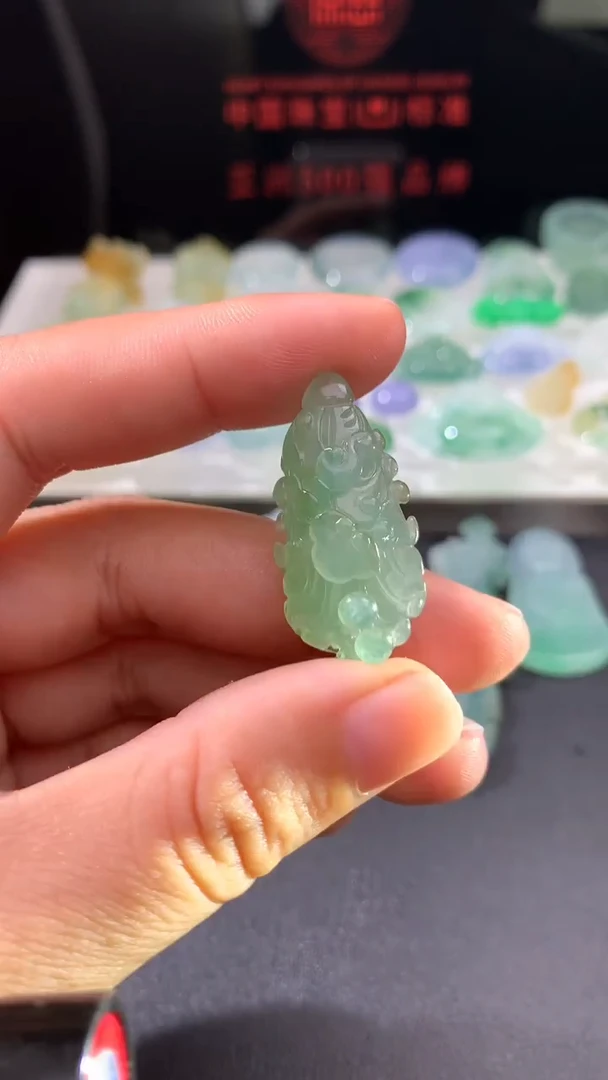 未镶嵌定制翡翠