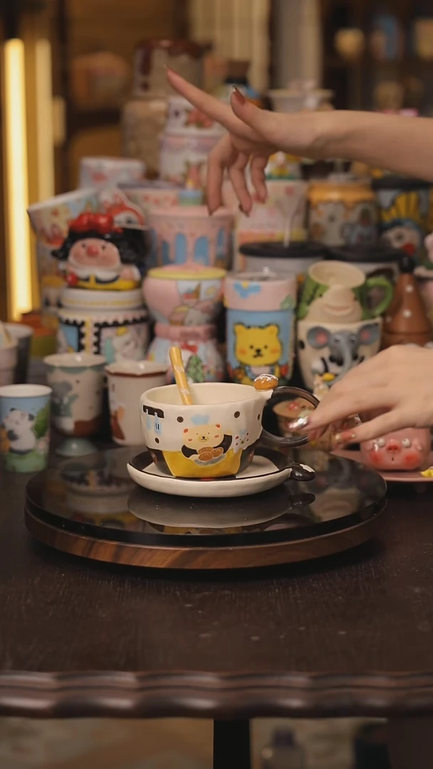 景德镇釉下彩绘设计师款式陶瓷