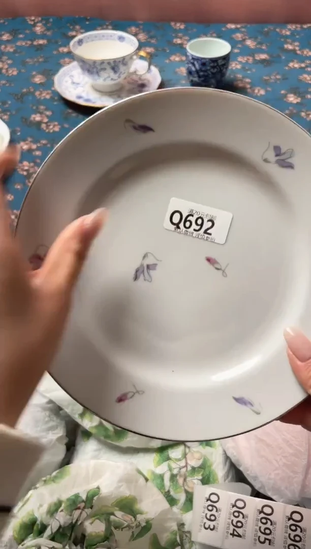 瓷片L**e瓷器瓷器Q692
