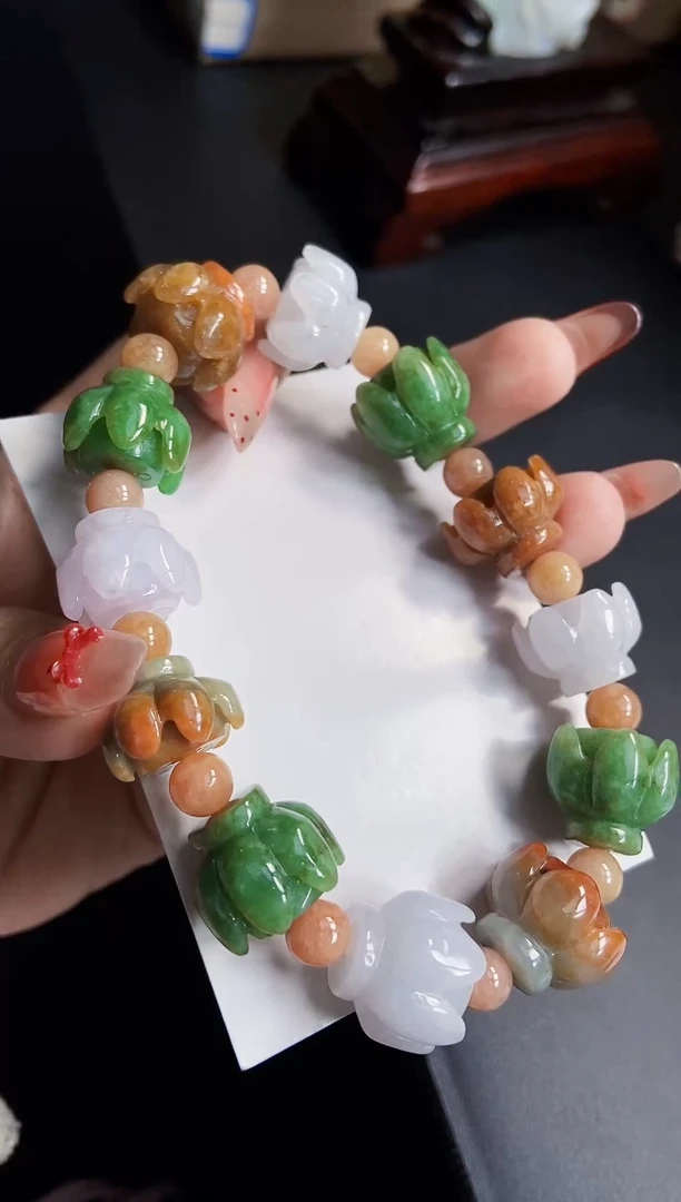 颈饰未镶嵌翡翠1