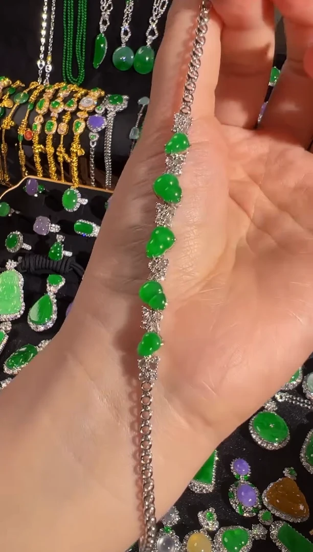 吊坠(不含链)18K金镶嵌翡翠葫芦手链