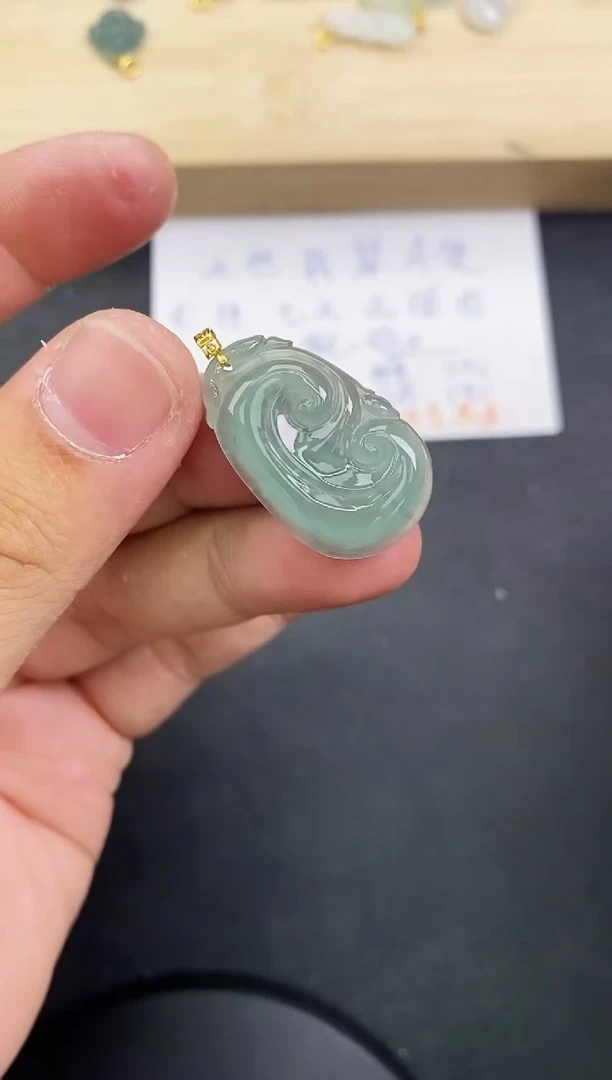 【闪购商品】翡翠颈饰18K金镶嵌天然翡翠A货赠皮绳