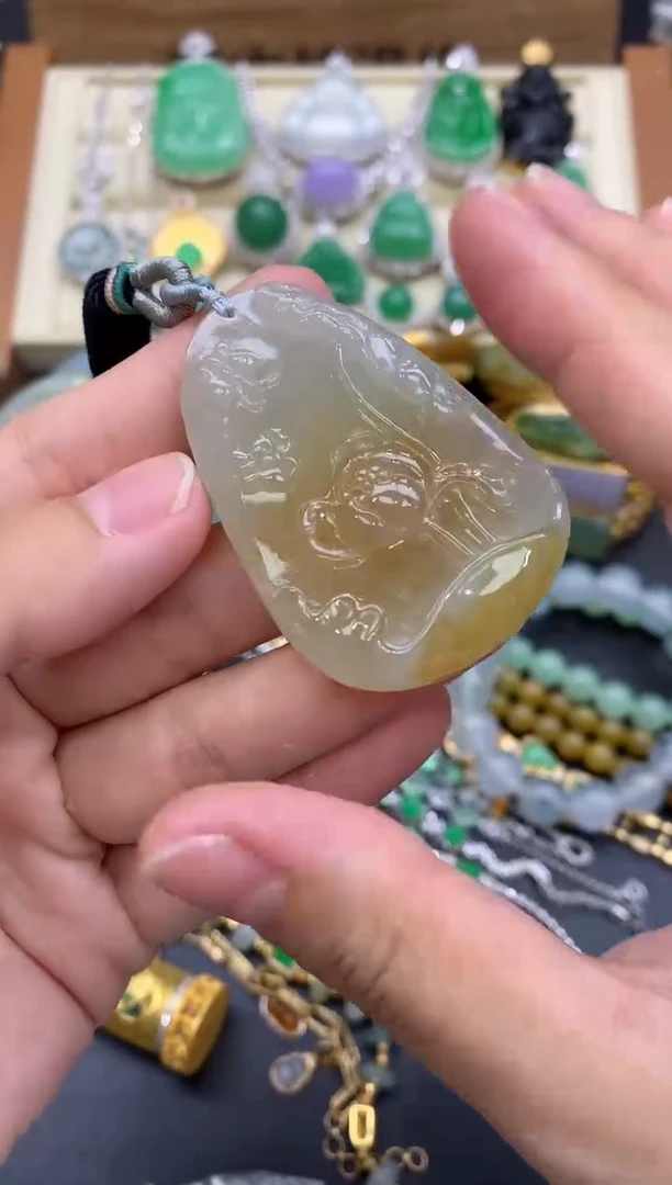 翡翠未镶嵌颈饰116-中国好珍宝