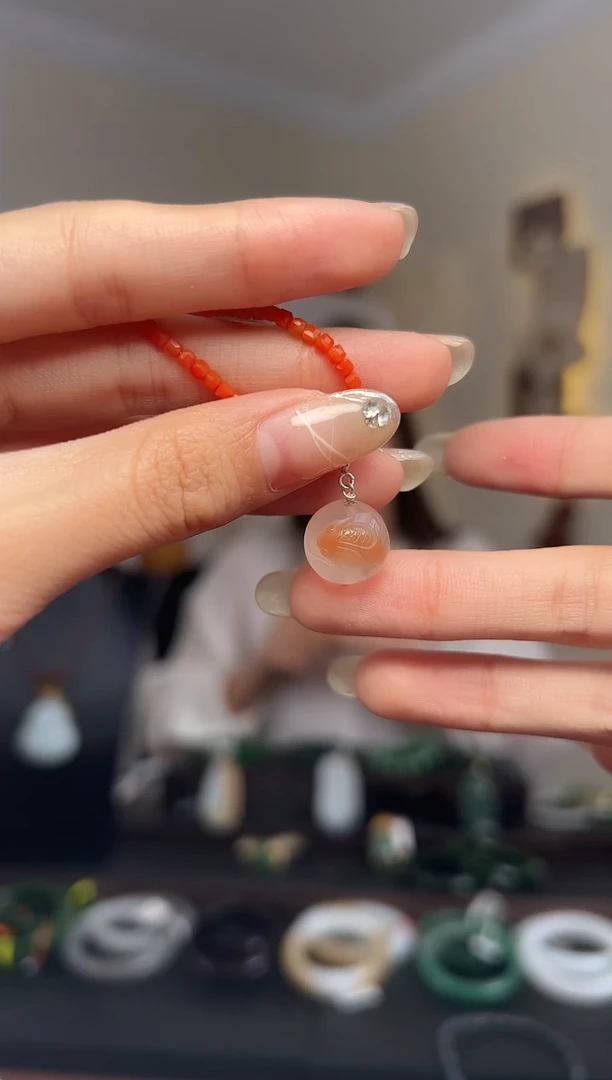 颈饰未镶嵌南红玛瑙13mm