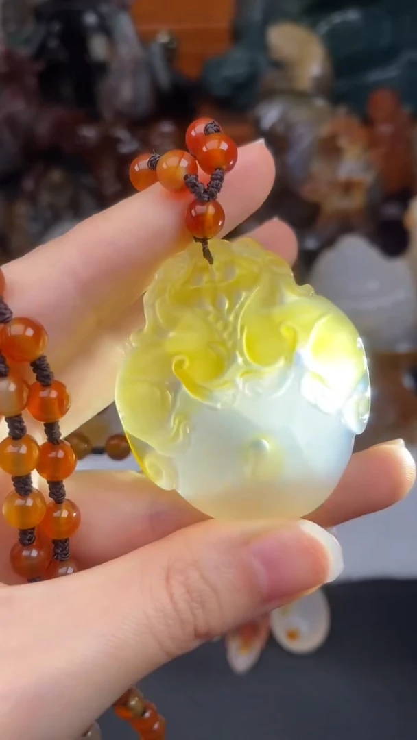 玛瑙/玉髓颈饰未镶嵌AA