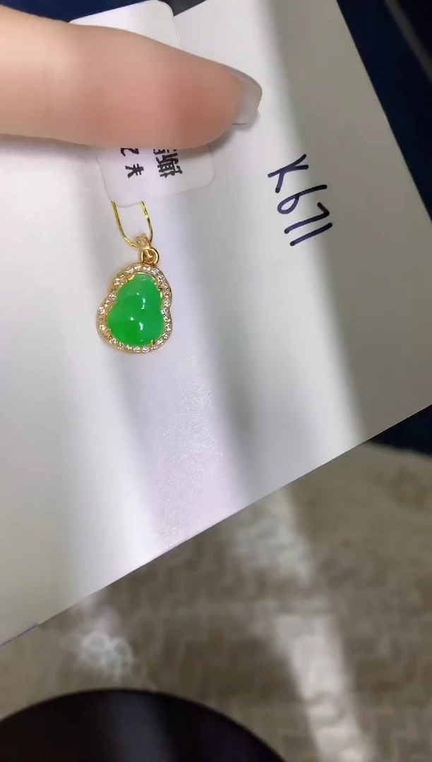 颈饰未镶嵌翡翠缅甸天然翡翠A货