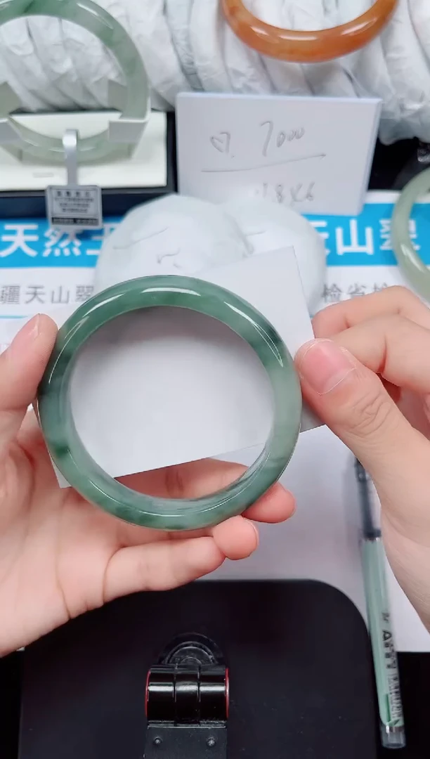 未镶嵌手镯石英质玉75-60/61