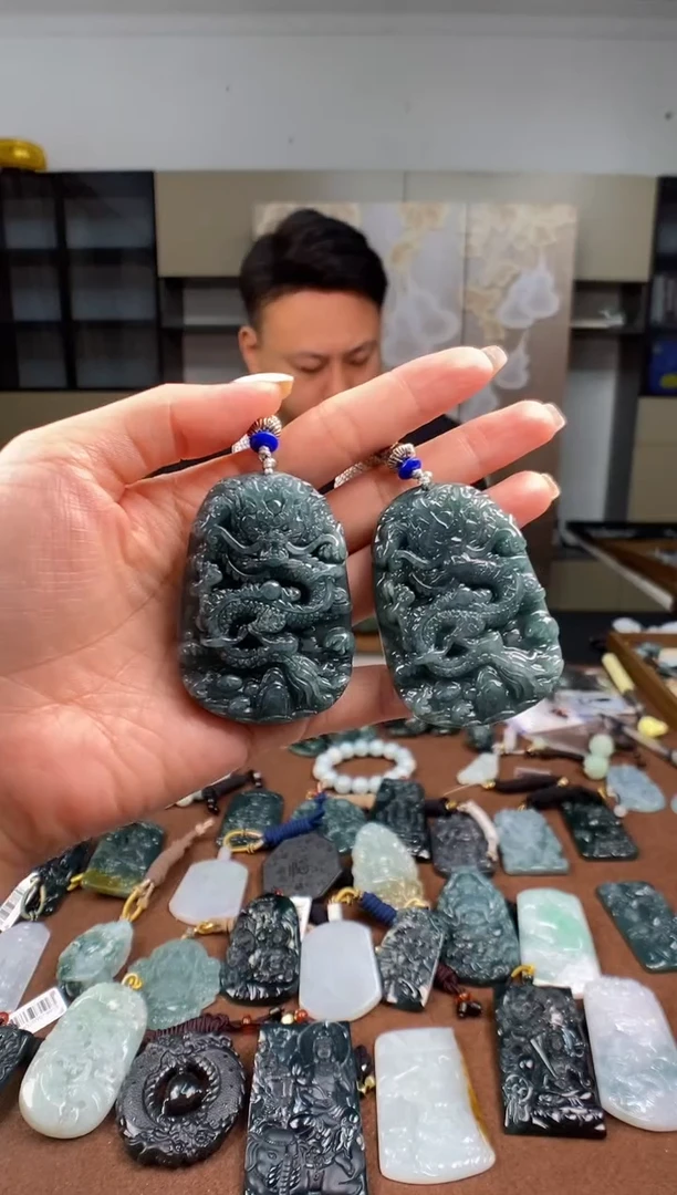 颈饰未镶嵌翡翠多样性发其一