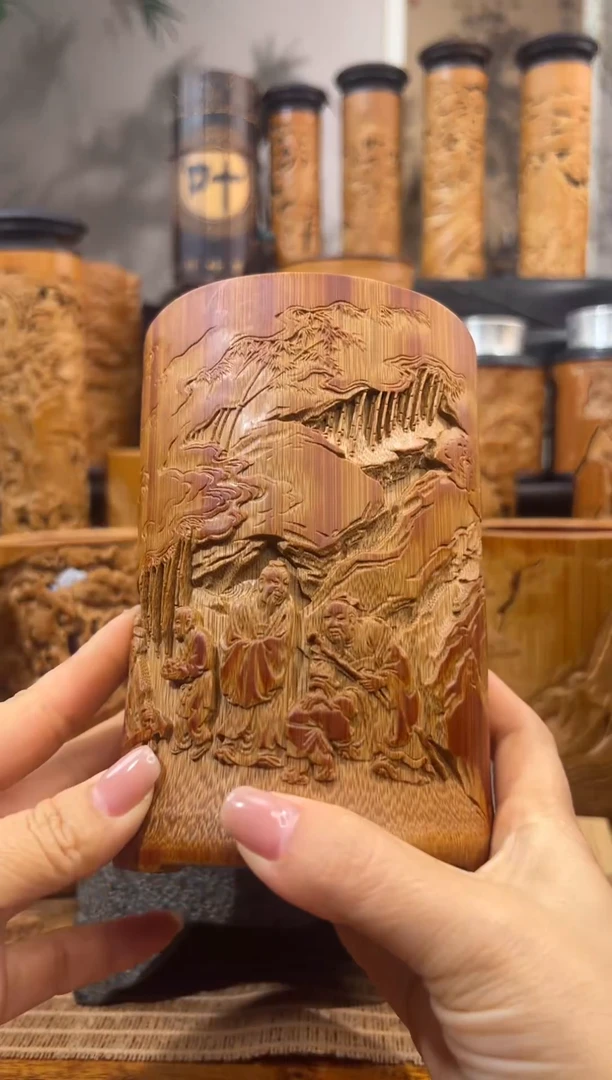 用****福新竹林七贤笔筒，微瑕