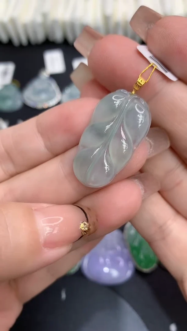 吊坠(不含链)18K金镶嵌翡翠111