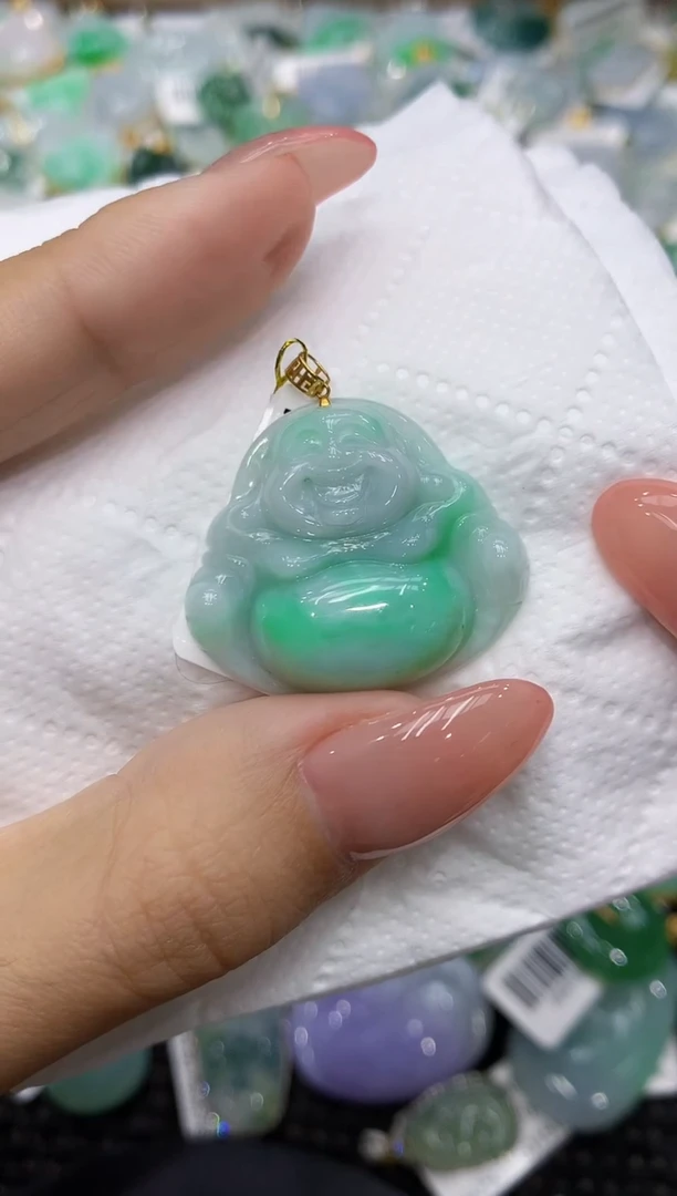颈饰18K金镶嵌翡翠111111111111