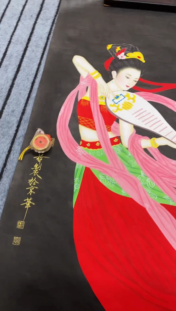 国画精品四尺红衣