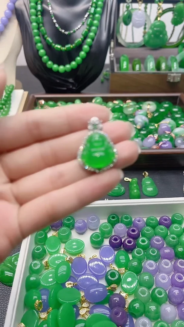 吊坠(赠链)未镶嵌翡翠冰绿镶嵌小佛