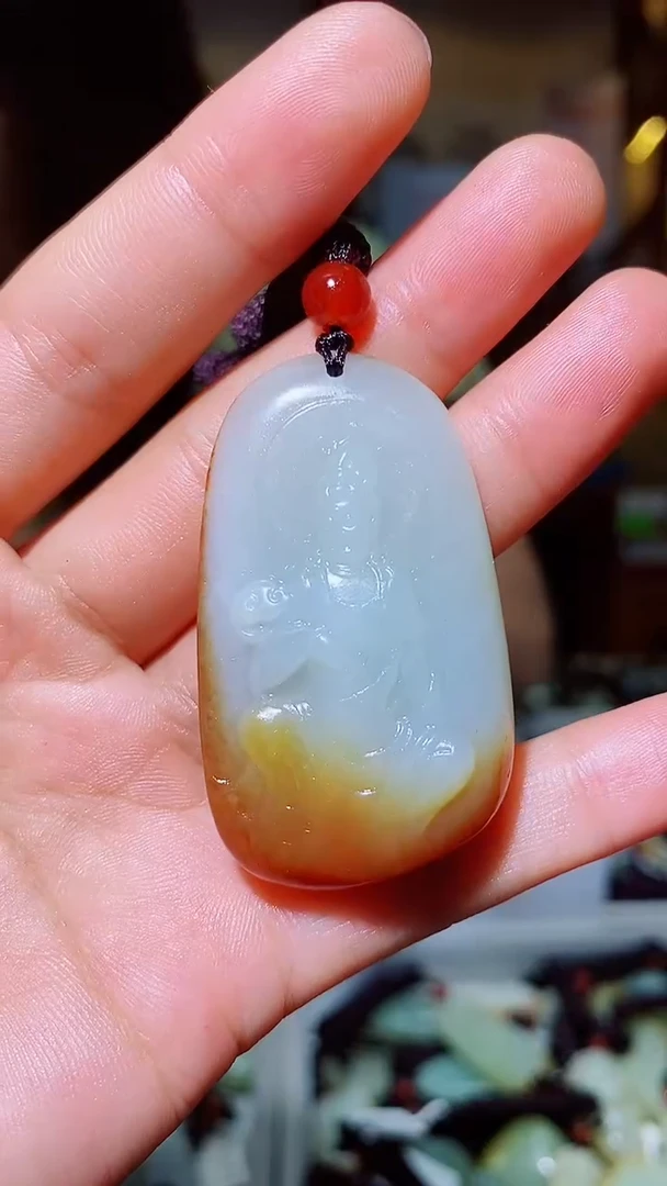 和田玉未镶嵌颈饰1