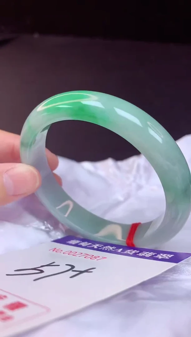 翡翠手镯未镶嵌57+