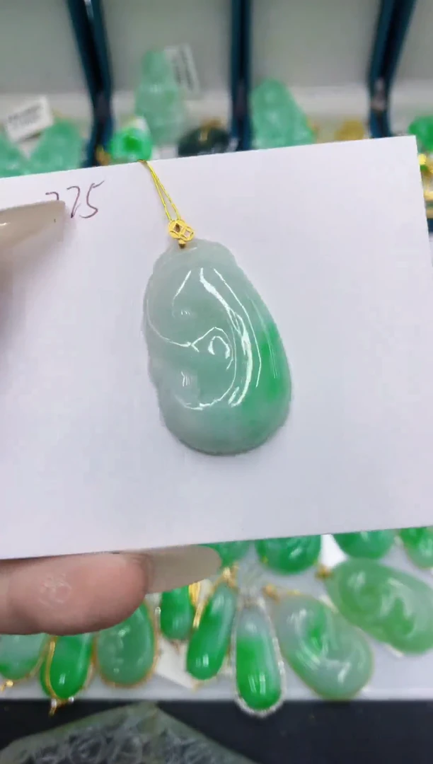 颈饰18K金镶嵌翡翠111111