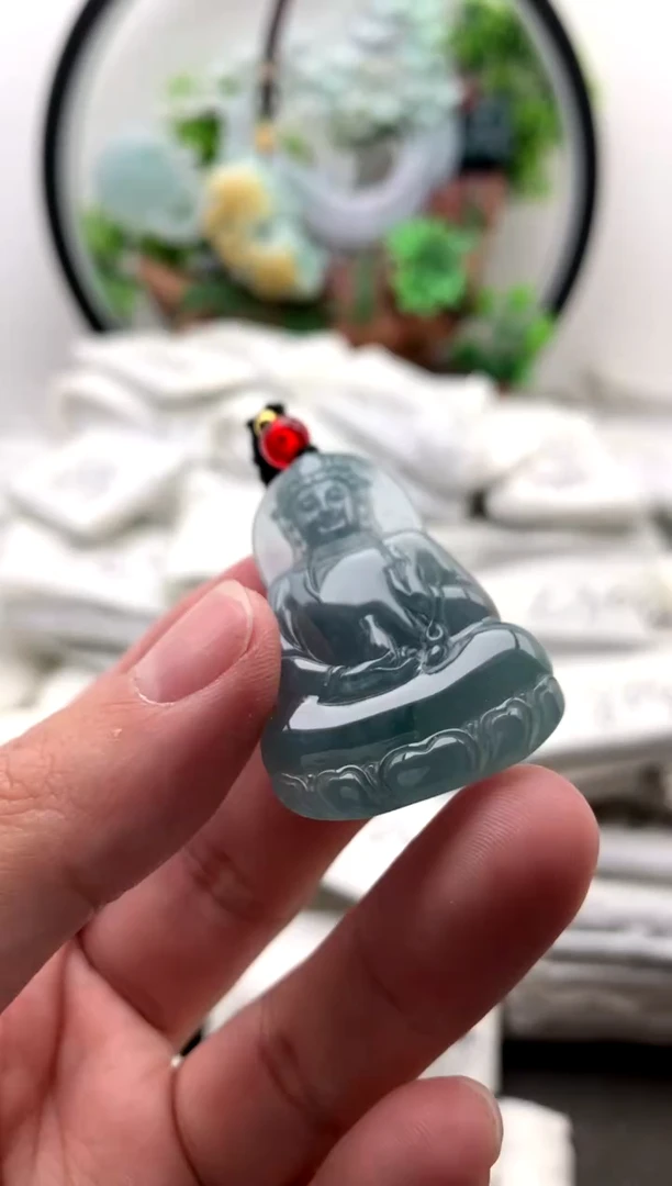 【闪购商品】翡翠颈饰未镶嵌小观音【品质一般能接受再拍】