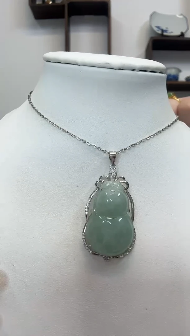 吊坠(赠链)银S925镶嵌翡翠葫芦