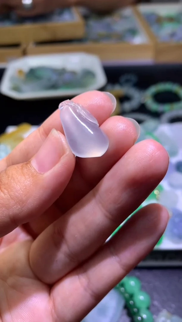 未镶嵌定制翡翠毛货