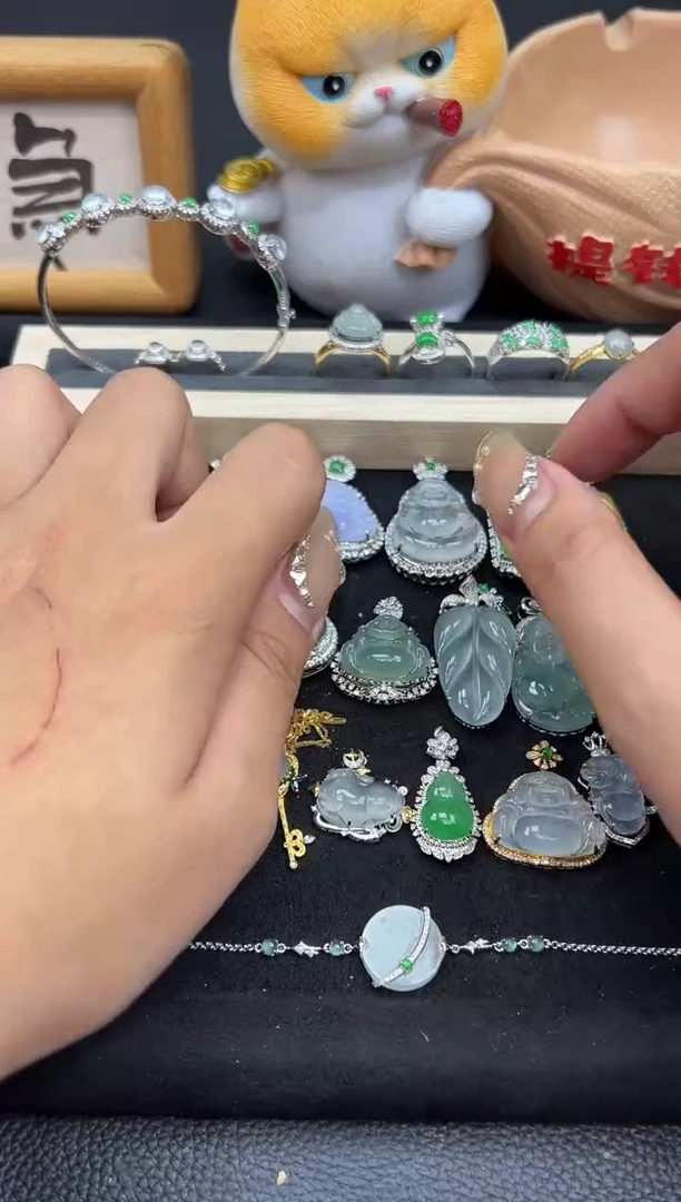 【闪购商品】翡翠吊坠(不含链)18K金镶嵌吊坠勿拍