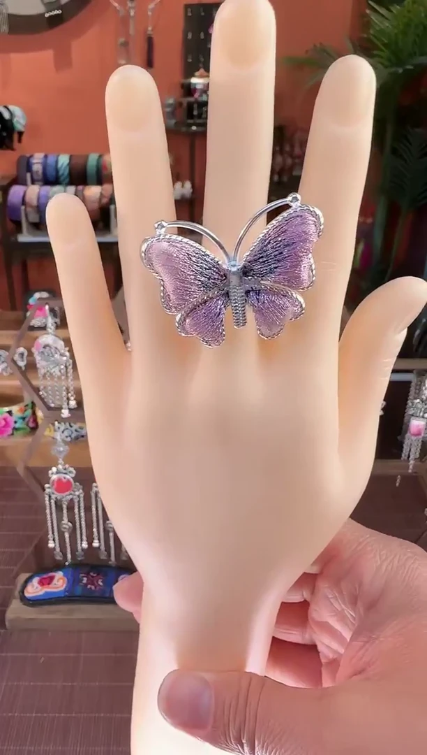 非遗手工刺绣饰品06