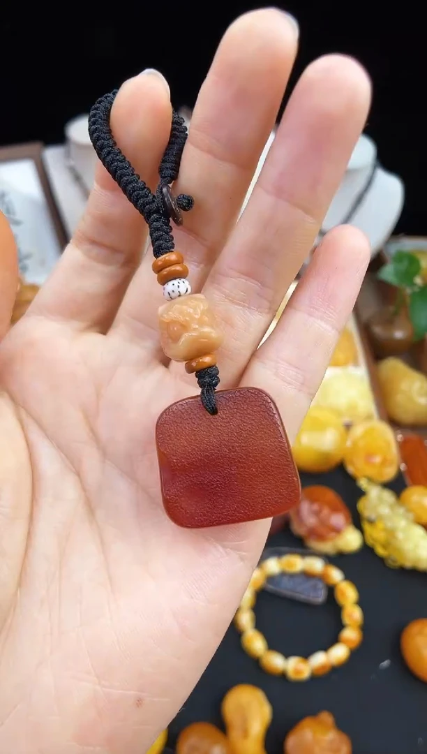 未镶嵌琥珀珠宝奇石柒月