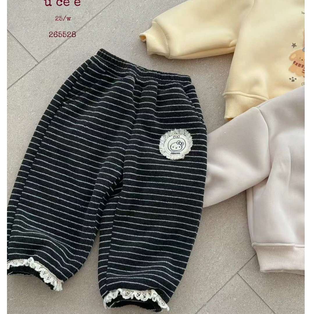 【釉兮元旦福利】s265528女童复合一体绒灰条纹花边卫裤jkt猫圆贴