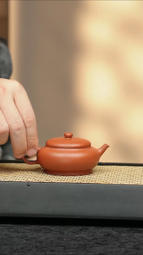 茶壶紫砂五堂 莲池古式-扁灯-朱泥