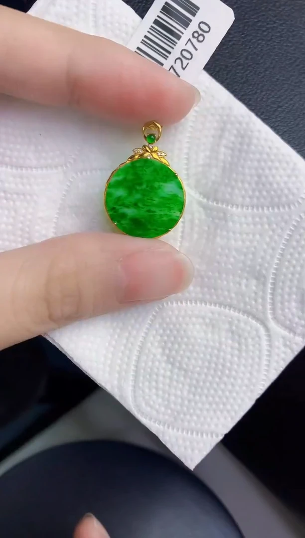 颈饰18K金镶嵌翡翠天然翡翠缅甸A货