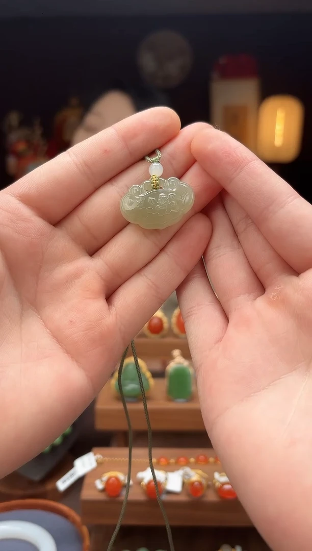 【闪购商品】和田玉AA20宝宝锁未镶嵌-