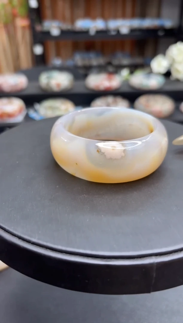 未镶嵌手镯石英质玉A416(57圈)