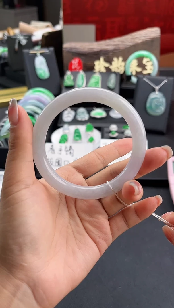 翡翠手镯未镶嵌手镯