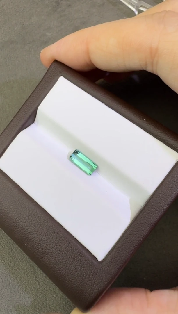未镶嵌珠宝半成品碧玺0.95ct