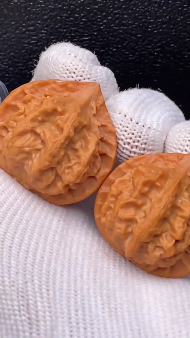 【闪购商品】文玩核桃把件桃心龙脊