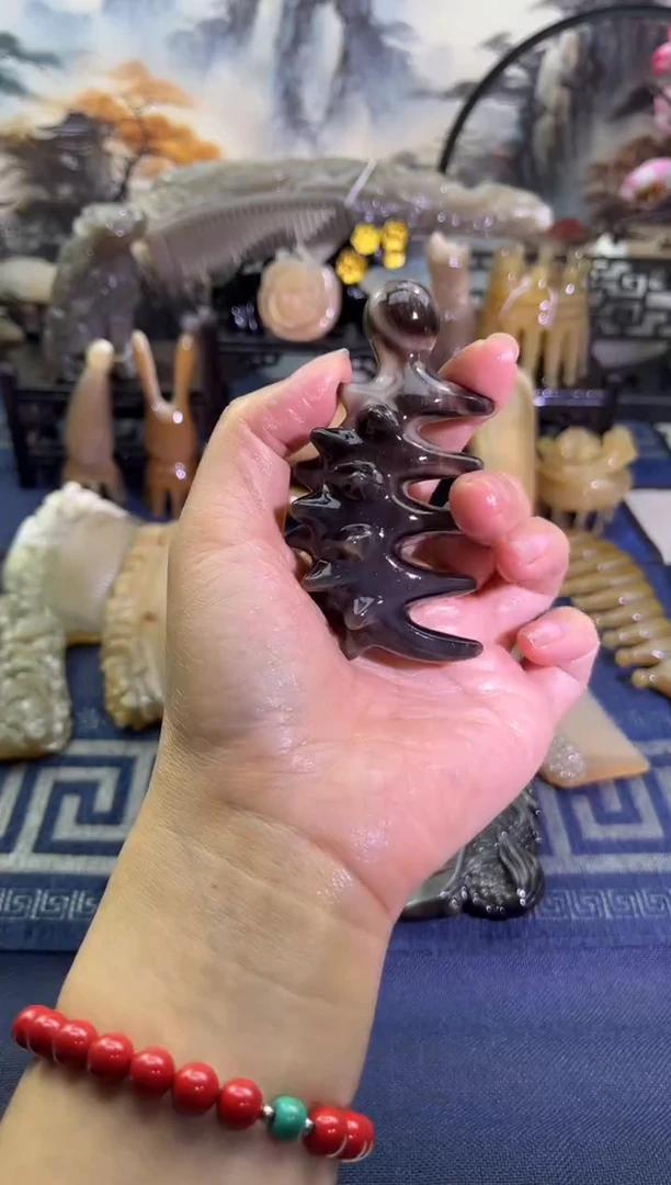 云南老白水微瑕黑金刚刺猬