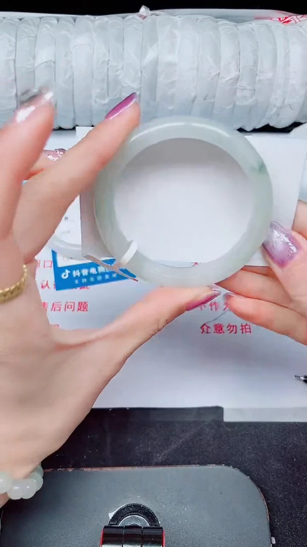 未镶嵌手镯石英质玉385-54/55