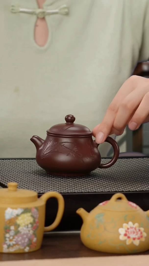 茶壶紫砂超精工紫袍玉砂君子兰刻绘潘壶150cc