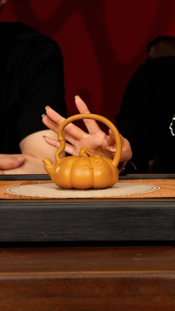 茶壶紫砂宜兴紫砂BYM 段泥 南瓜提梁