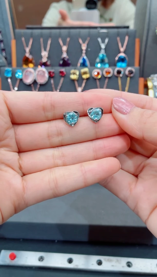 银S925镶嵌托帕石耳饰托帕石耳饰