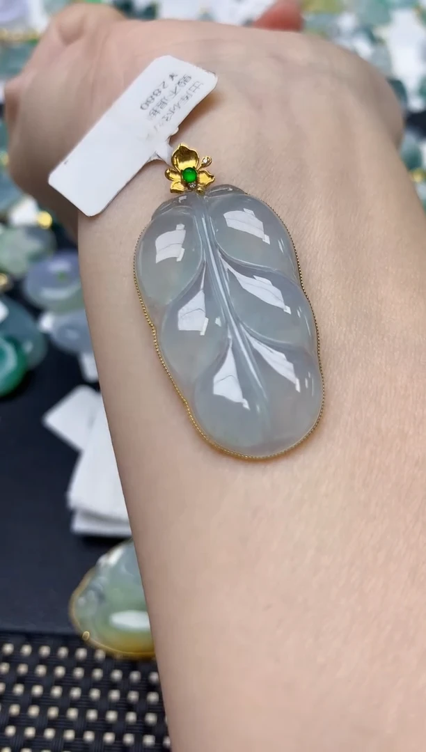 颈饰18K金镶嵌翡翠天然缅甸A货翡翠