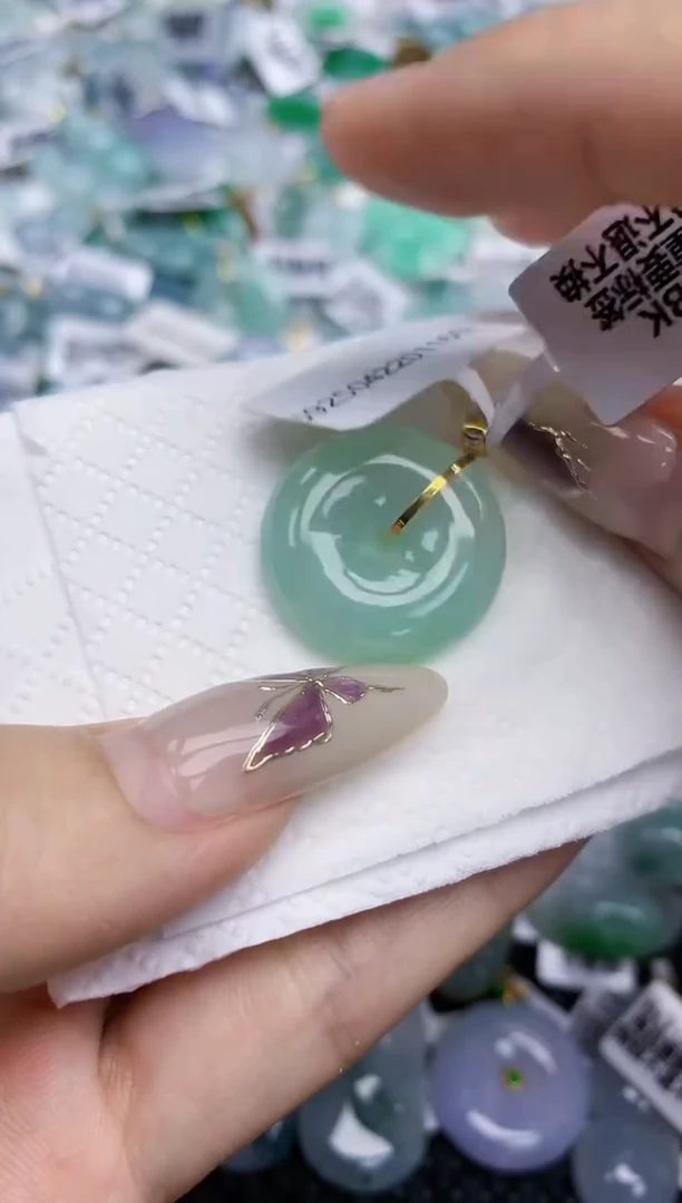 翡翠挂件18K金镶嵌   天然翡翠A货