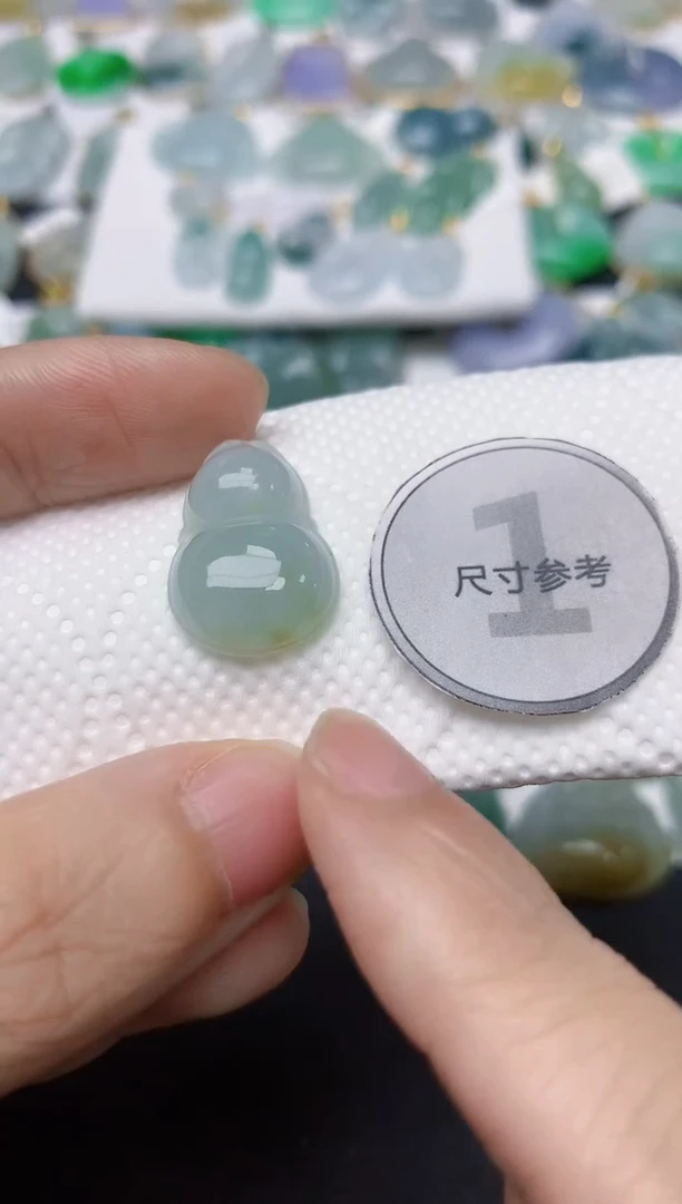 翡翠未镶嵌颈饰天然缅甸A货翡翠