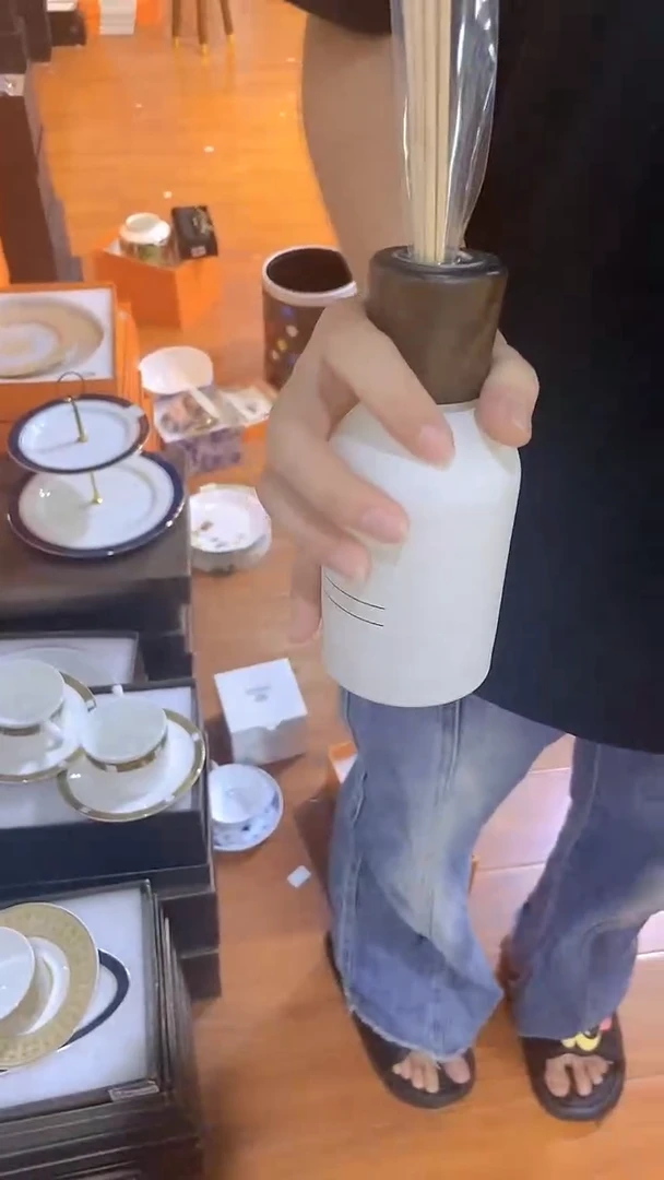杯鸿辉家品牌瓷器，京东包邮！