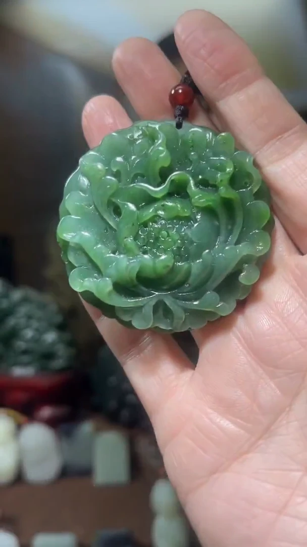 颈饰未镶嵌和田玉.