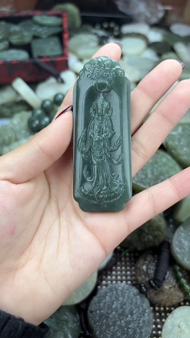 颈饰未镶嵌和田玉1