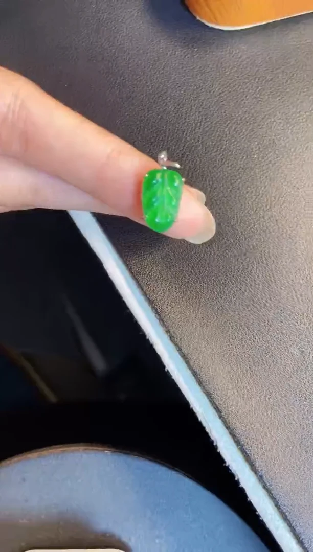 吊坠(不含链)银S925镶嵌翡翠1