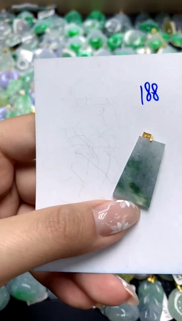 【闪购商品】翡翠颈饰18K金镶嵌111111111111111111